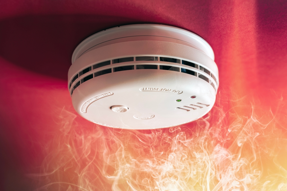 How Smoke Detectors Save Lives: A Comprehensive Guide